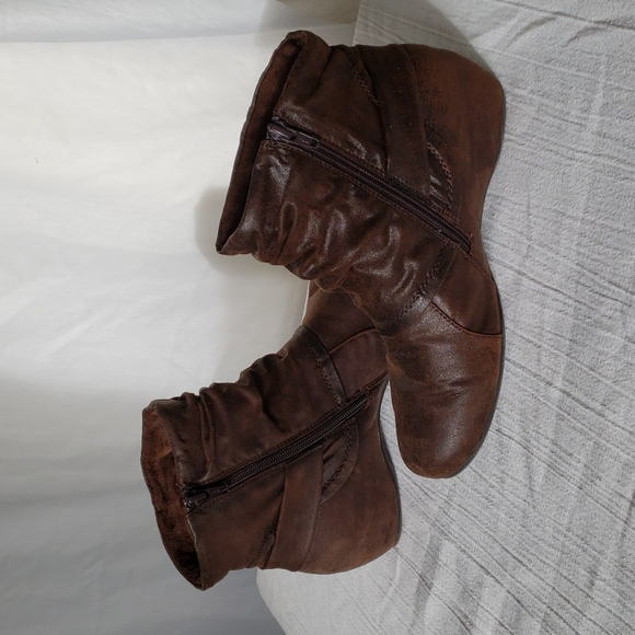 Bare Traps booties - Picture 6 of 9